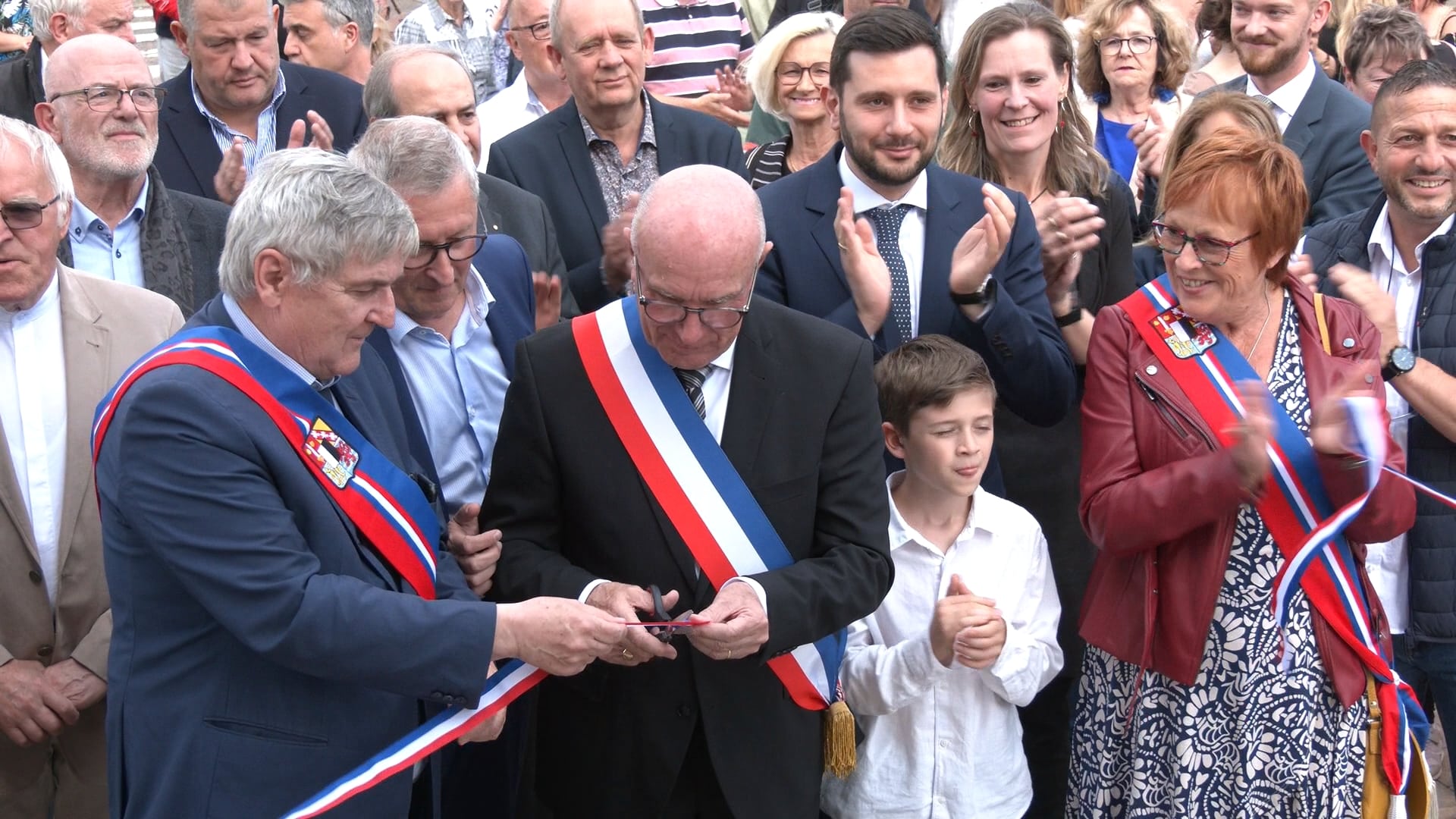 La nouvelle mairie de Théding enfin officiellement inaugurée ! - TV8 ...