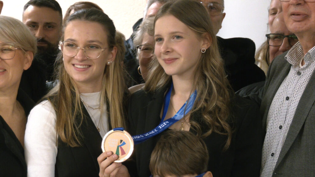 Elsa Schmitt, médaille de bronze mondiale de karaté : une fierté pour Saint-Avold