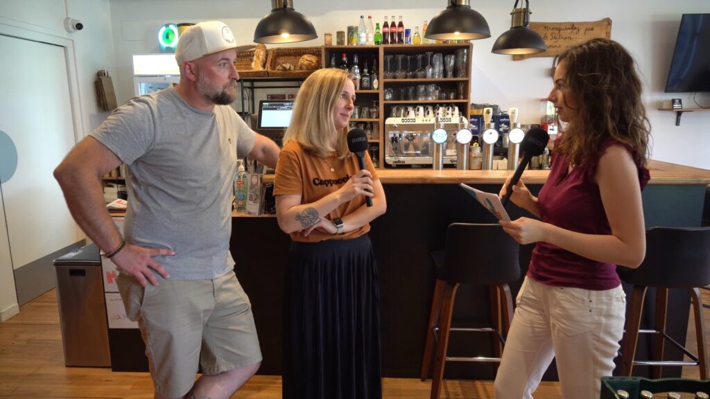 Quartiers d’été : Le Hoschta , un café devenu essentiel à la vie du village