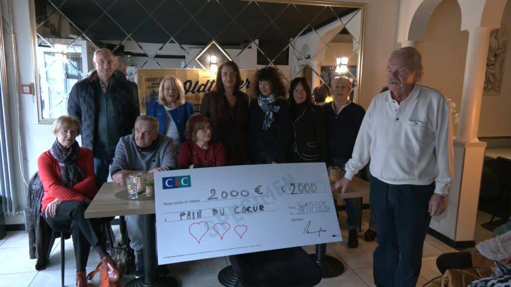 Remise du chèque à l'association : Pain du Cœur