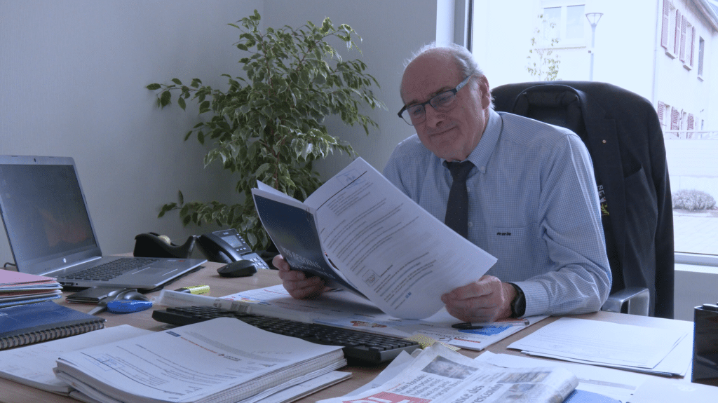 Jean-Luc Jehin, maire d'Etzling depuis 2008, se présente aux élections municipales 2026