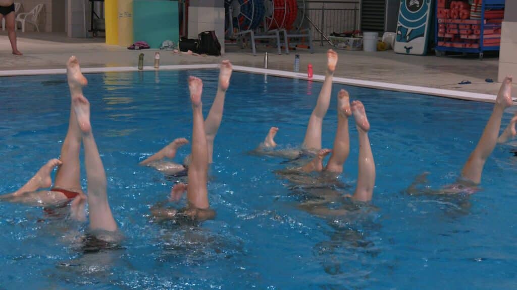 Natation synchronisée : les jeunes de la Société de natation de Haguenau sont à Forbach