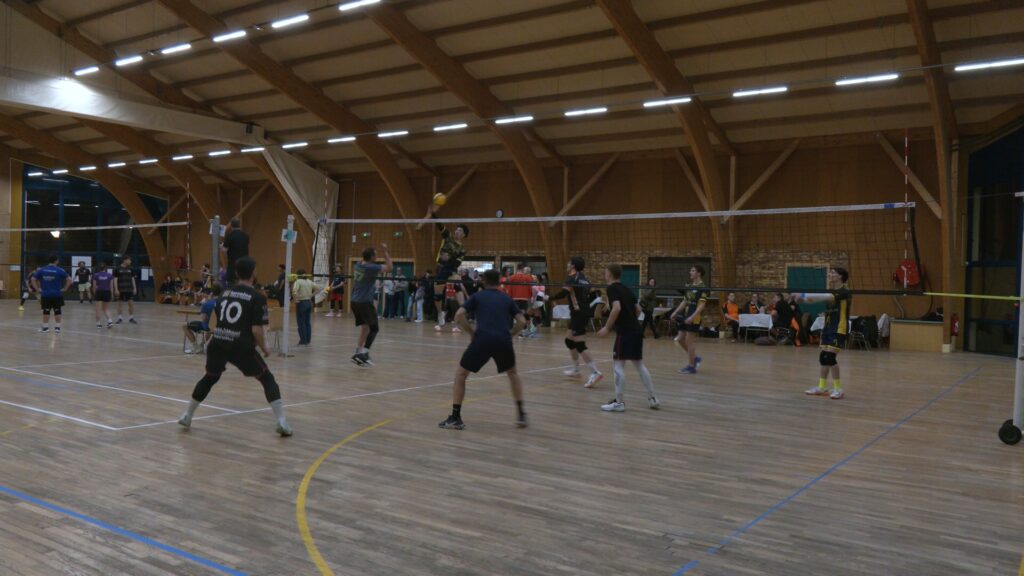 La Page Sportive: Tournoi de volley et fin de l'open de Tennis