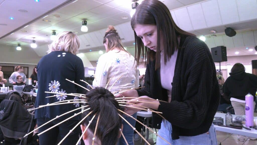 Un défilé pour fêter les 20 ans de la section coiffure du lycée La Providence