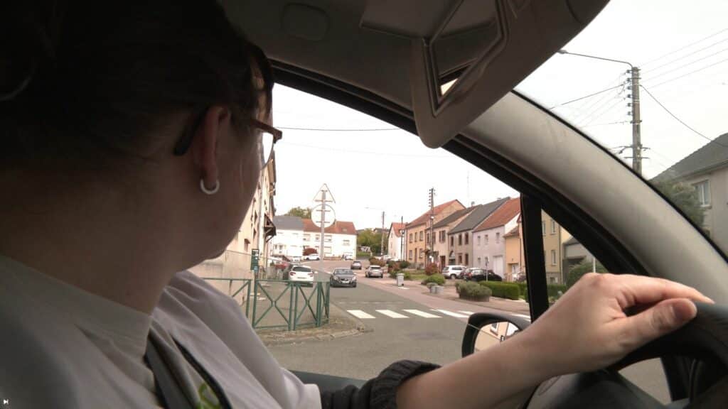 Hausse des prix du carburant : quels impacts sur l’aide à domicile ?