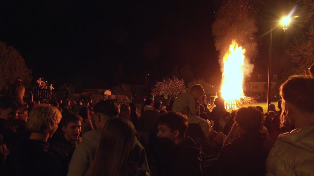 À Alsting, la nuit des sorcières rassemble toutes les générations