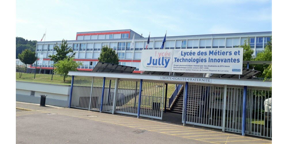 Lycée Charles Jully :  inauguration d’un bras robotisé