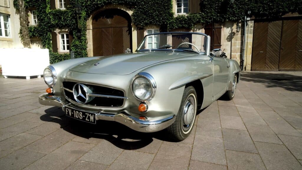 Dans Le Rétro : La Mercedes 190SL