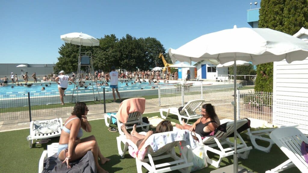 Piscine en fête : plus de 1000 personnes venues se rafraîchir, mais pas que...